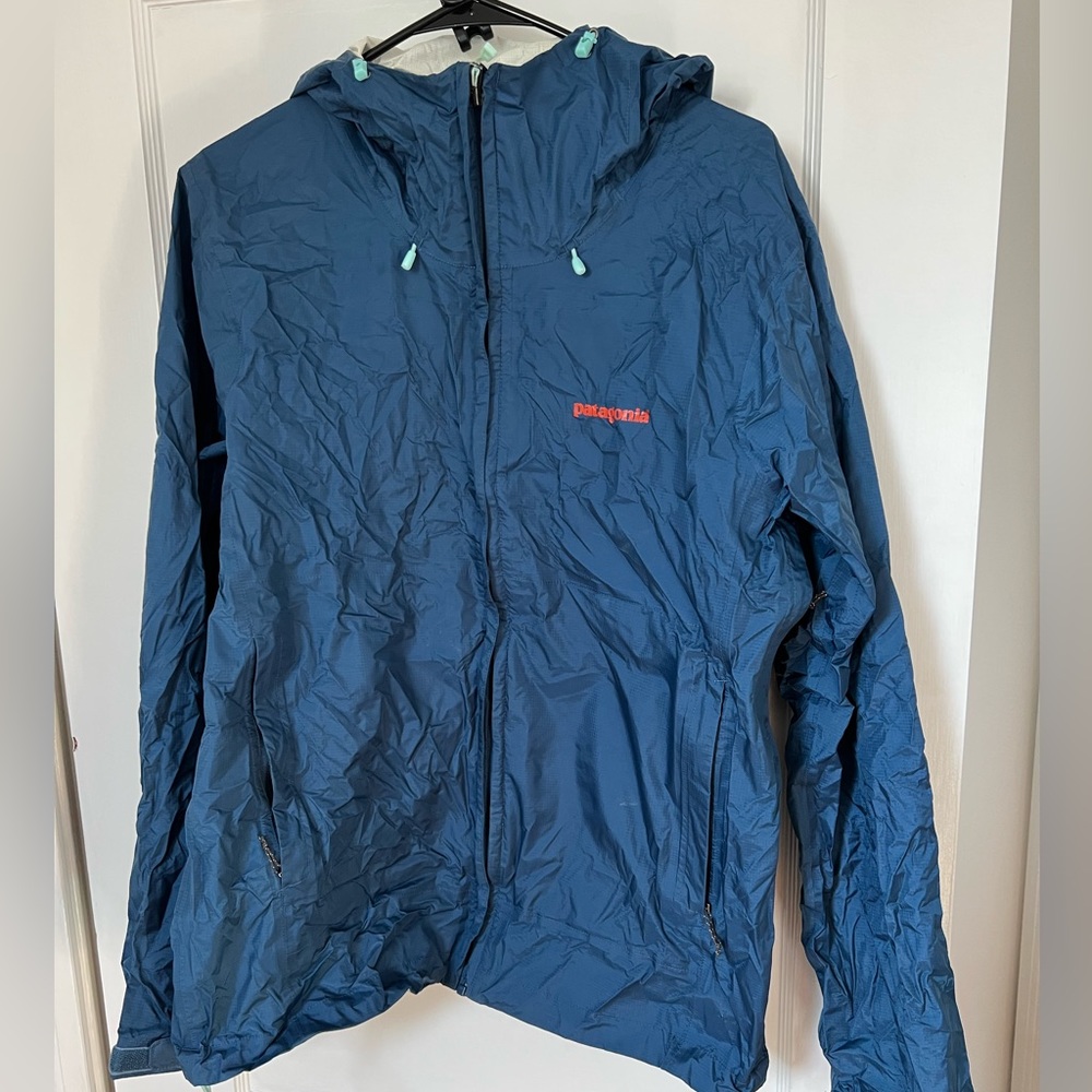 Patagonia windbreaker